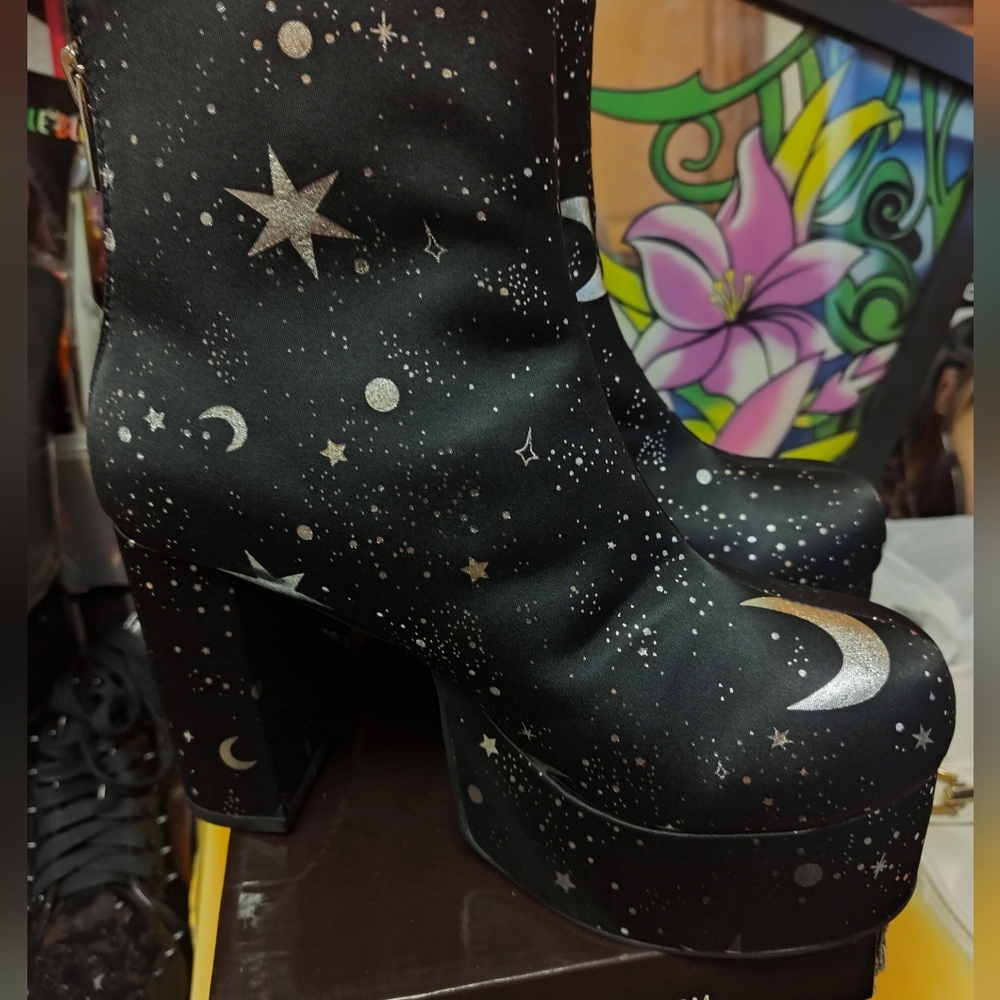 Current Mood Black Starry Ankle Boots - Picture 3 of 6